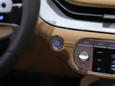 2024 جينيسيس جي 90