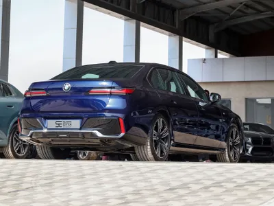 2026 بي ام دبليو الفئة السابعة 735أي