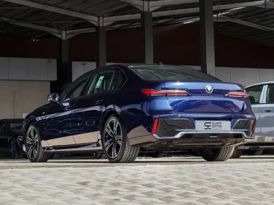 2026 بي ام دبليو الفئة السابعة 735أي