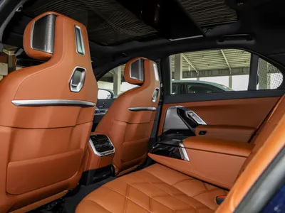 2026 بي ام دبليو الفئة السابعة 735أي