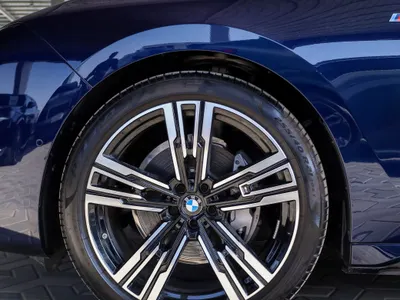 2026 بي ام دبليو الفئة السابعة 735أي