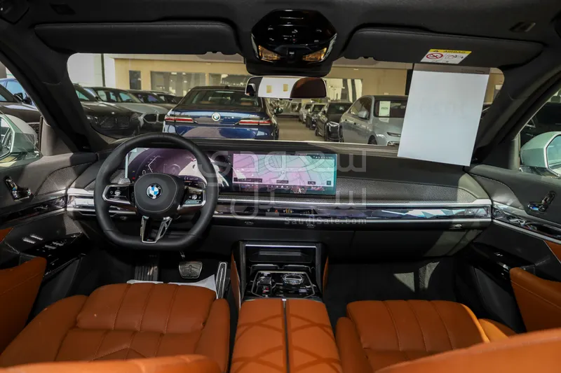 2026 بي ام دبليو الفئة السابعة 735أي