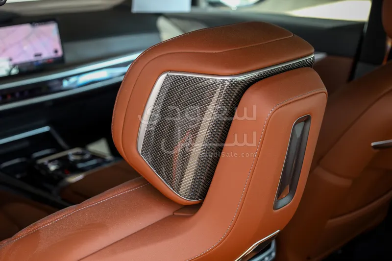 2026 بي ام دبليو الفئة السابعة 735أي