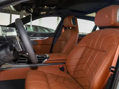 2026 بي ام دبليو الفئة السابعة 735أي