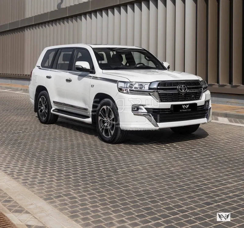 2019 Toyota Land Cruiser VXR