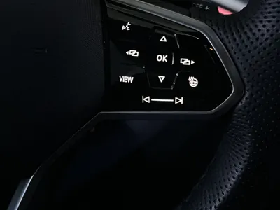 2024 فولكس واجن طوارق أر - لاين