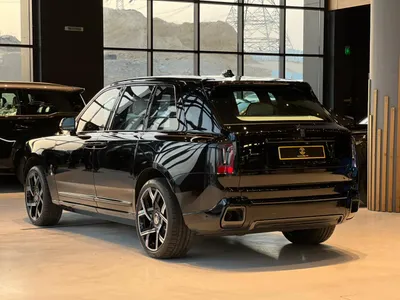 2025 رولز رويس كولينان بلاك بادج