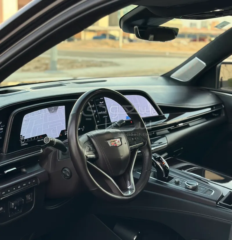 2021 كاديلاك اسكاليد بلاتينيوم