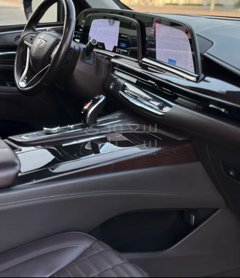 2021 كاديلاك اسكاليد بلاتينيوم