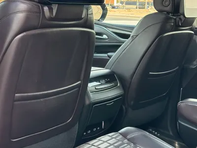 2021 كاديلاك اسكاليد بلاتينيوم