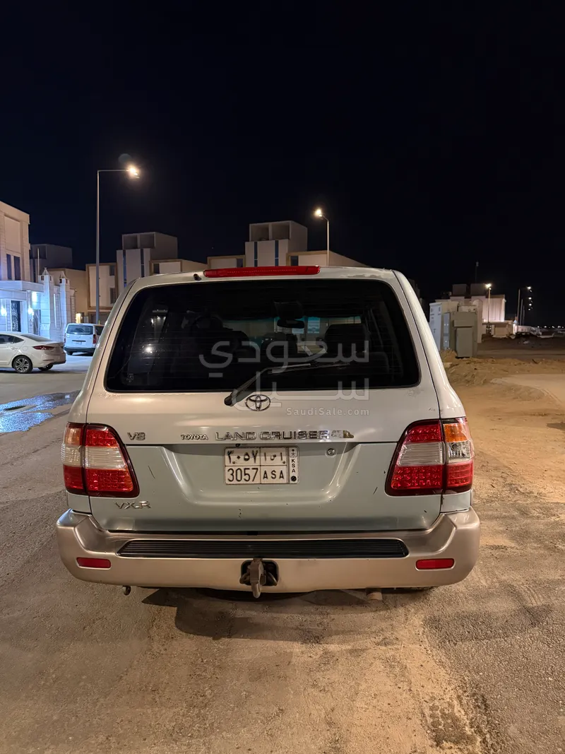 2001 تويوتا لاند كروزر في اكس ار