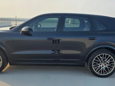 2023 Porsche Cayenne Platinum edition