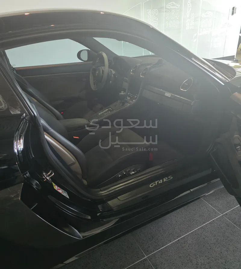 2024 بورش 718 جي تي 4