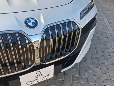 2025 بي ام دبليو الفئة السابعة 735أي