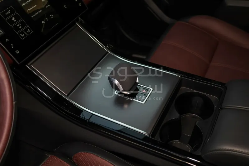 2024 لاند روفر رينج روفر فيلار فيلار