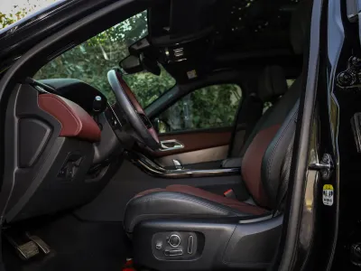 2024 لاند روفر رينج روفر فيلار فيلار