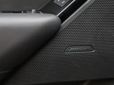 2024 لاند روفر رينج روفر فيلار فيلار