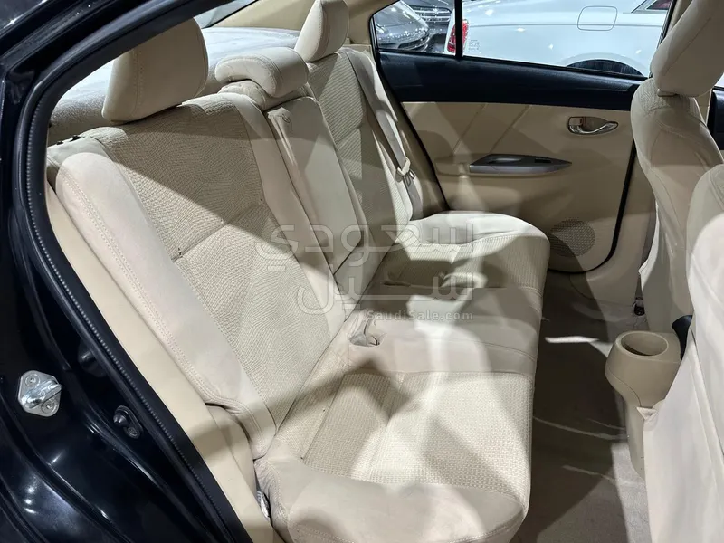 2016 تويوتا ياريس