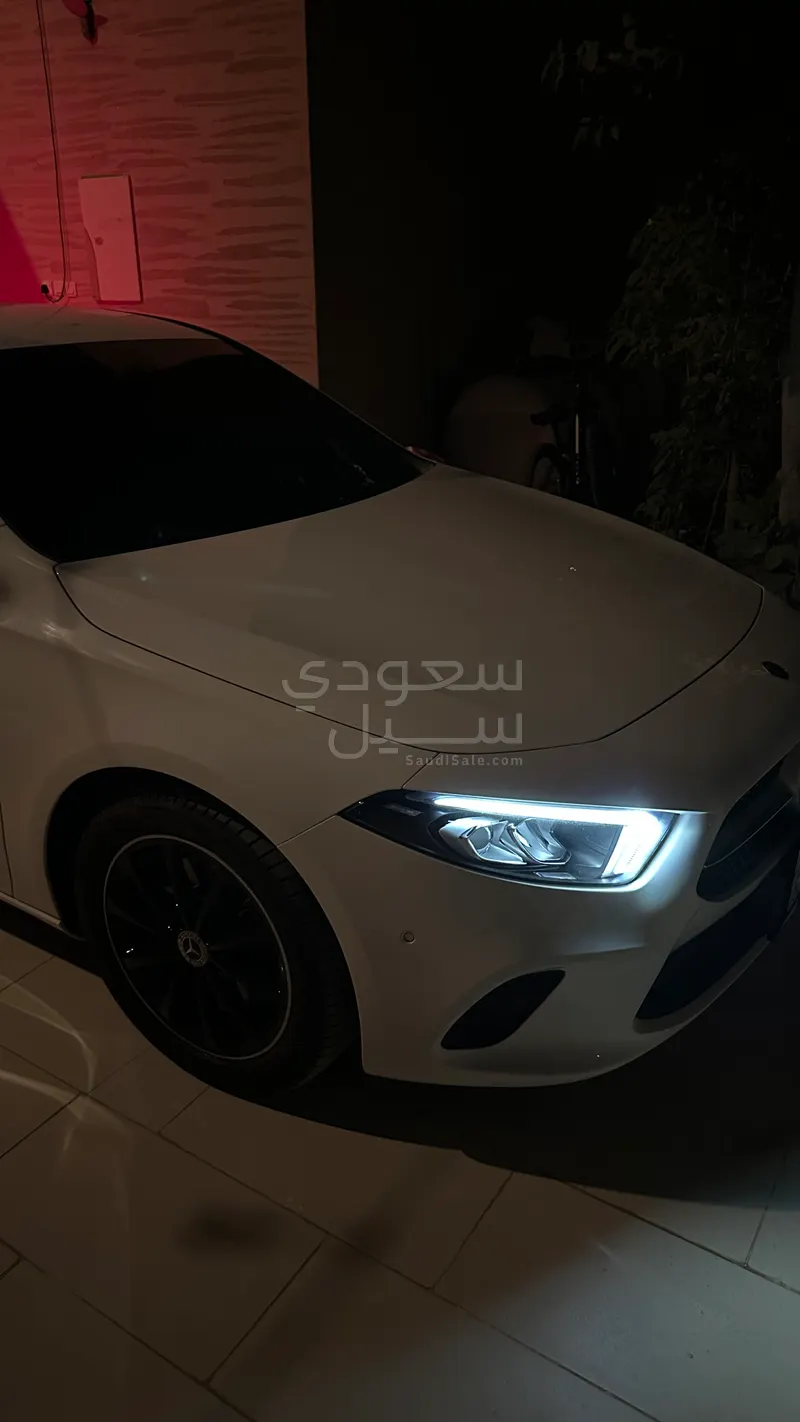 2020 مرسيدس - بنز أي 220