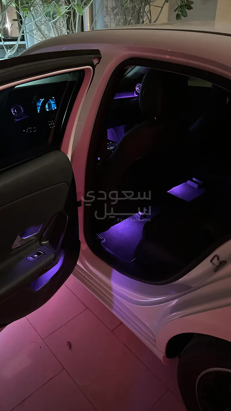 2020 مرسيدس - بنز أي 220