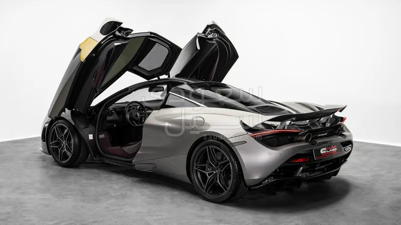 2018 مكلارين 720 إس