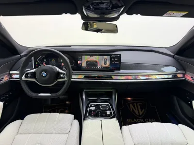 2026 بي ام دبليو الفئة السابعة 735أي