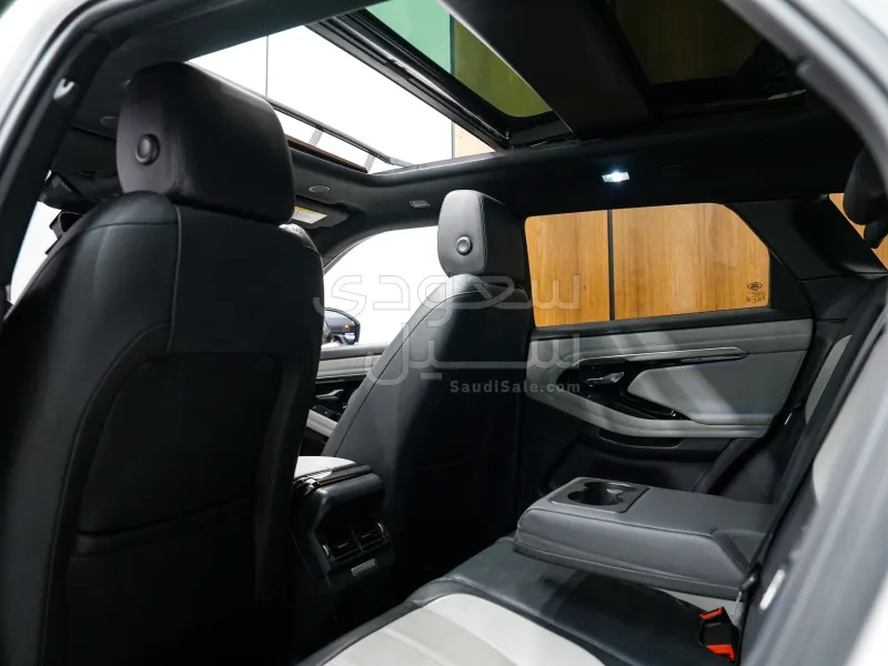 2022 لاند روفر رينج روفر ايفوك