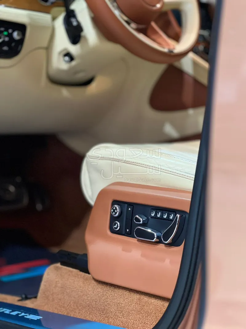 2021 بنتلي بنتايجا الاصدار الاول