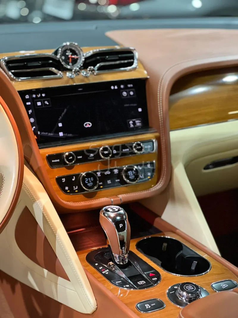 2021 بنتلي بنتايجا الاصدار الاول