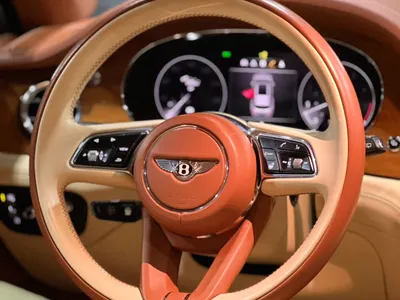 2021 بنتلي بنتايجا الاصدار الاول