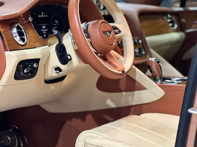 2021 بنتلي بنتايجا الاصدار الاول