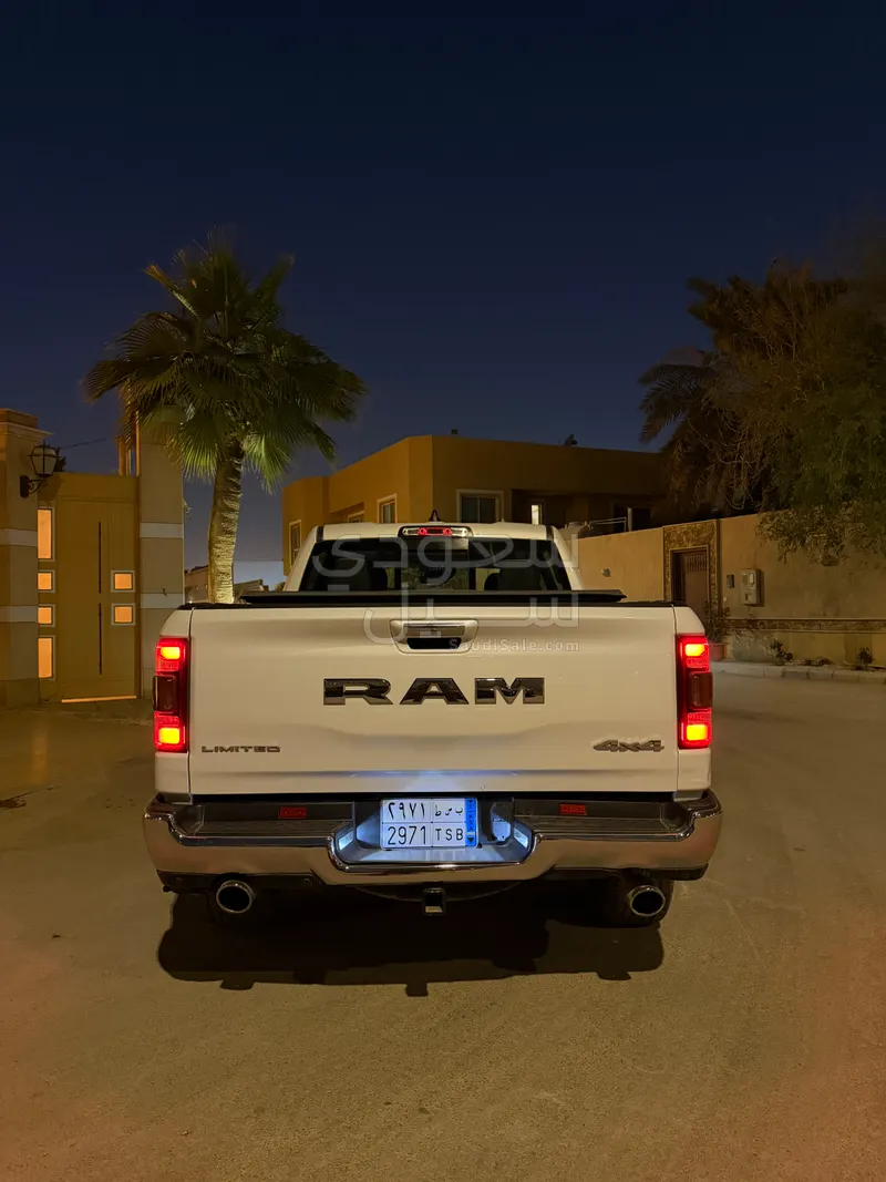 2020 دودج رام 1500 ليمتد