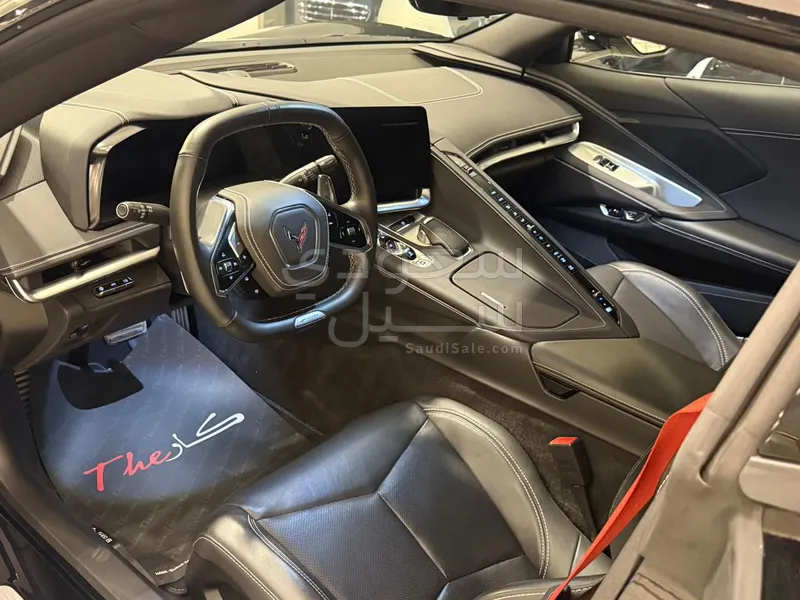 2025 شفروليه كورفيت زد او 6