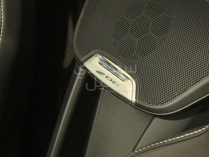 2025 شفروليه كورفيت زد او 6