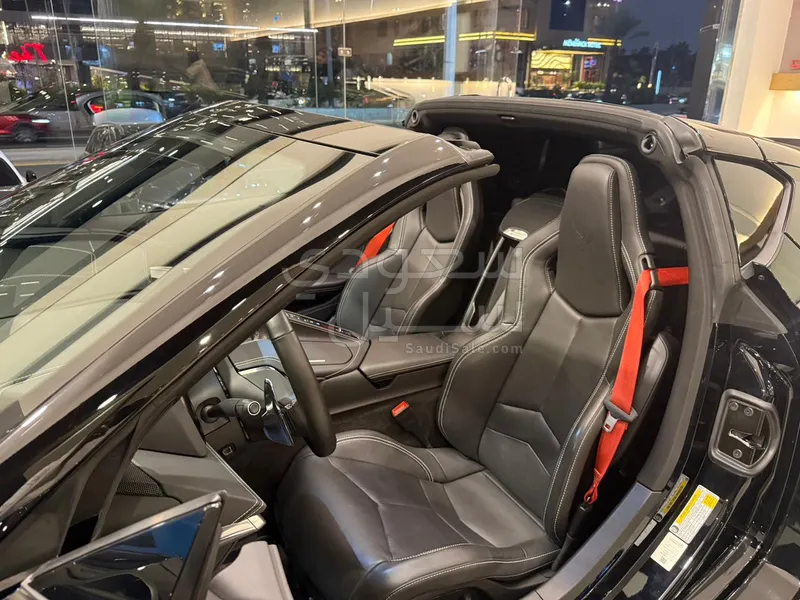 2025 شفروليه كورفيت زد او 6