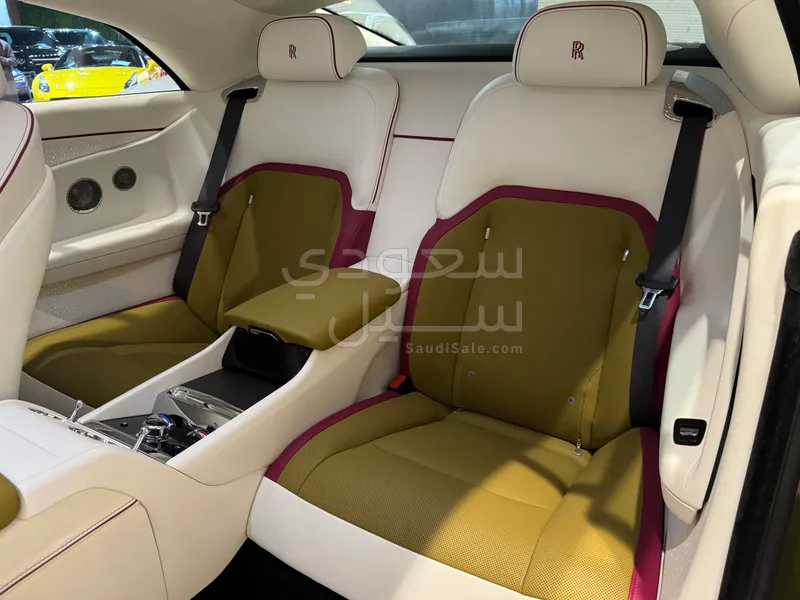 2024 رولز رويس سبيكتر