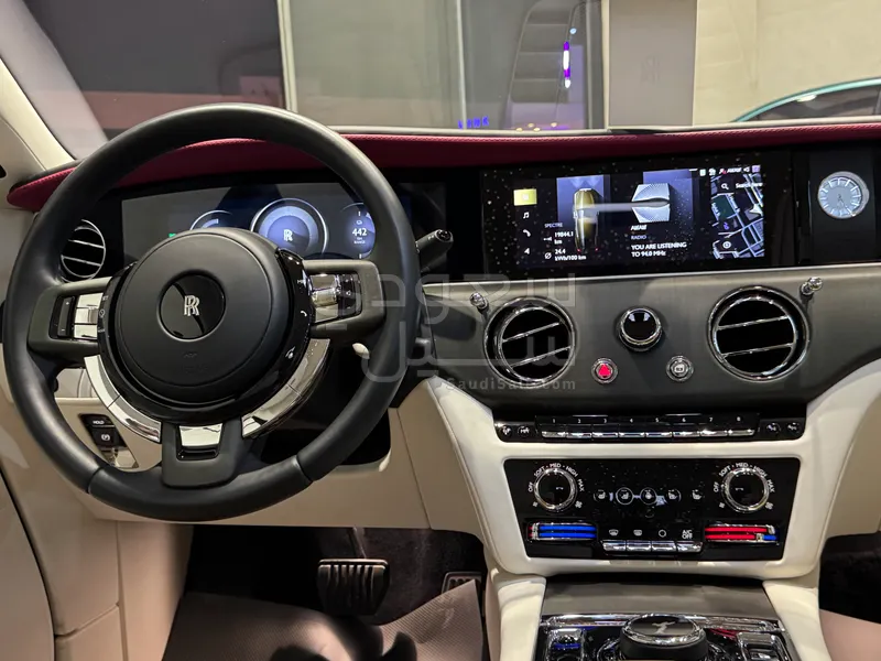 2024 رولز رويس سبيكتر