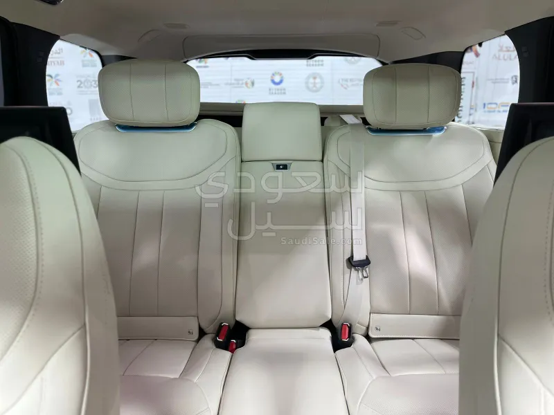 2025 لاند روفر رينج روفر اوتوبيوغرافي