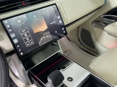 2025 لاند روفر رينج روفر اوتوبيوغرافي