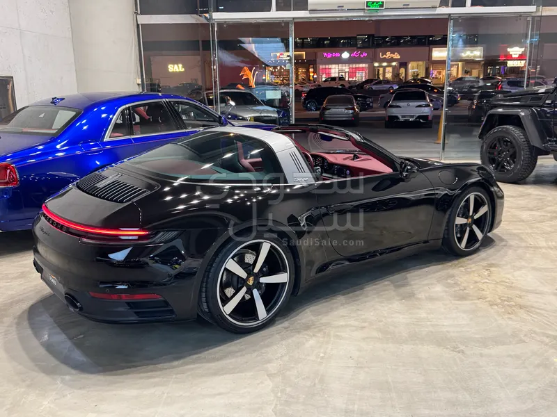 2023 بورش 911 تارجا4