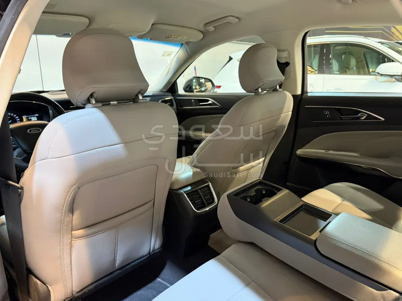 2021 فورد توروس