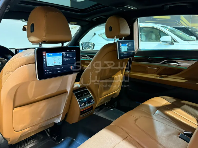 2020 بي ام دبليو الفئة السابعة 730 إل أي