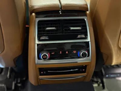 2020 بي ام دبليو الفئة السابعة 730 إل أي