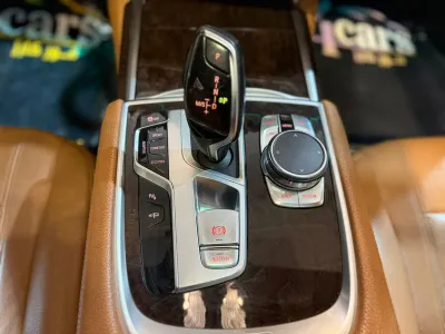 2020 بي ام دبليو الفئة السابعة 730 إل أي