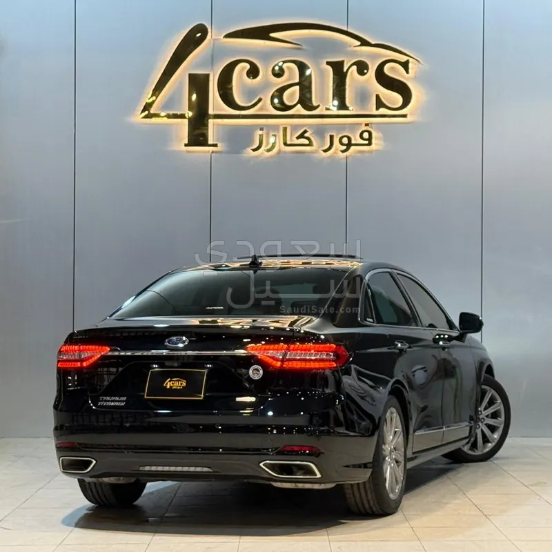 2022 فورد توروس تايتينيوم