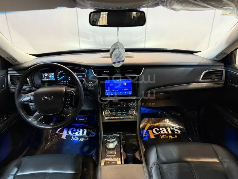 2022 فورد توروس تايتينيوم