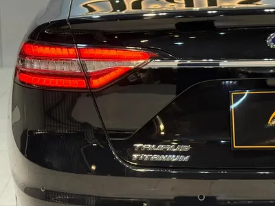 2022 فورد توروس تايتينيوم