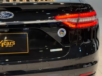 2022 فورد توروس تايتينيوم