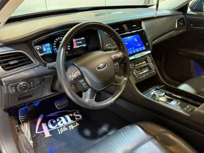 2022 فورد توروس تايتينيوم