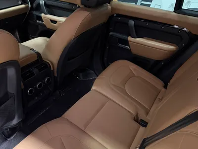 2025 لاند روفر ديفيندر اتش اس اي